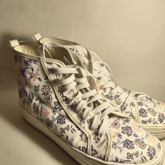 Universal Thread High Tops. - Picture 3 of 3